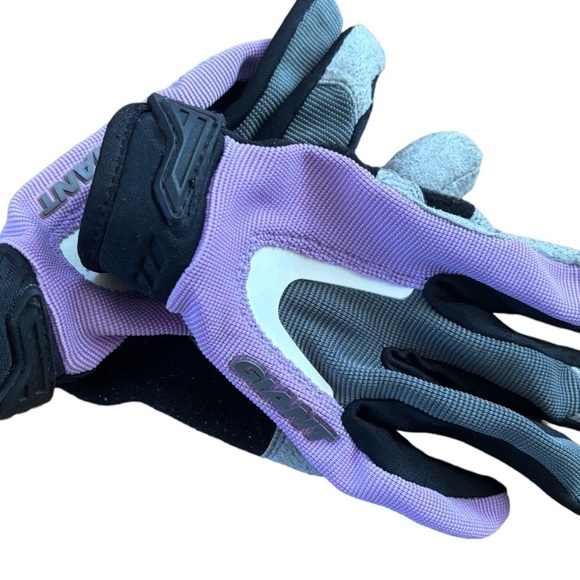 GIANT Women’s Full Finger Cycling Gloves (S) - Picture 5 of 7